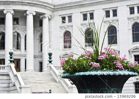 Madison, Wisconsin - State Capitol 13969206