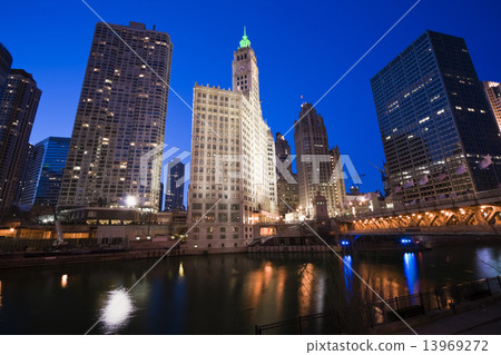 Wrigley Building 13969272