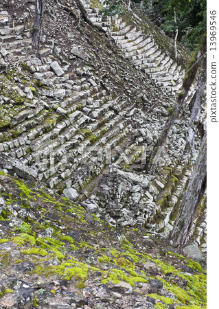 Ruins of ancient Copan Ruins of ancient Copan 13969546