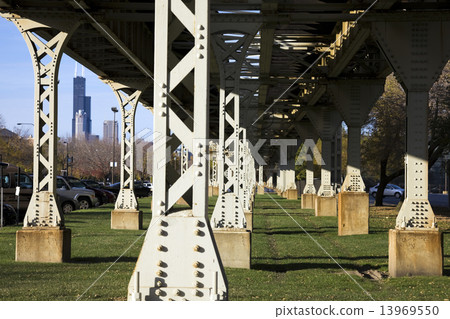 Legs of the L train bridge Legs of the L train bridge 13969550