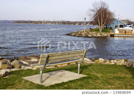 Bench with the view 13969694