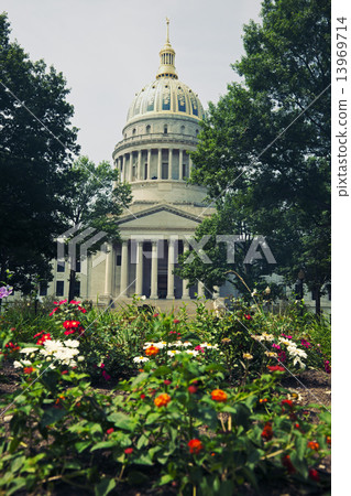 Charleston - State Capitol Building 13969714