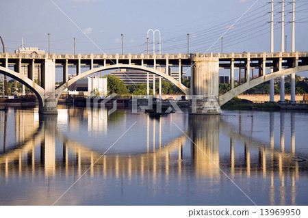 Bridge in Minneapolis 13969950