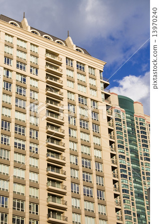 Apartment buildings in Chicago 13970240