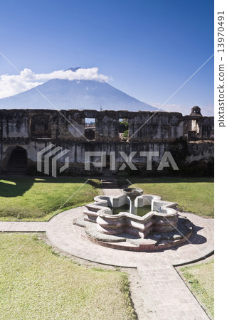 Fountain in Antigua 13970491