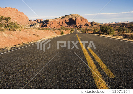Road through Capitol Reef National Park 13971164