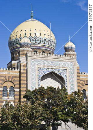 Mosque in Milwaukee 13971357