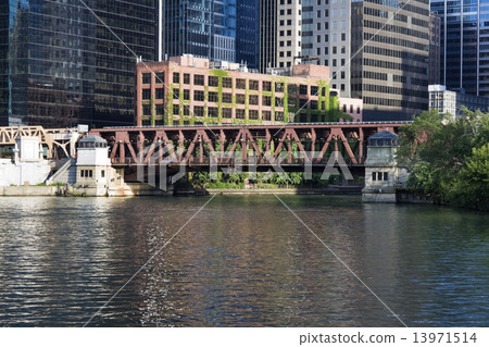 Lake Avenue Bridge 13971514