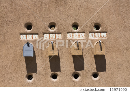 Mailboxes in Santa Fe 13971990