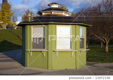 Hot dog place in Chicago 13972190