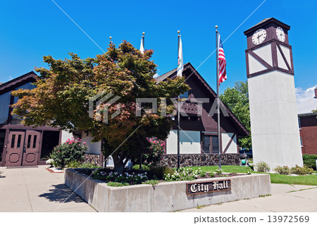 City Hall in Highland, Illinois 13972569