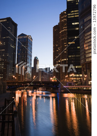 Chicago from the river 13972796
