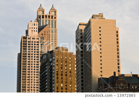 Late Afternoon in Chicago Late Afternoon in Chicago 13972865