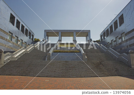 Tama center Parthenon stairs 13974056