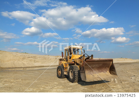 Sand exploiting 13975425