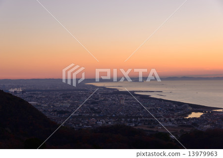 從湘南平往藤澤/茅崎看到的景觀 從湘南平往藤澤/茅崎看到的景觀 13979963