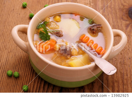 Yellow pea soup, stew meat and potato 13982925