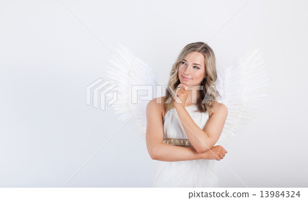 Foreign women's portrait 13984324