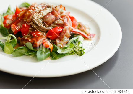 warm salad with noodle and bacon 13984744