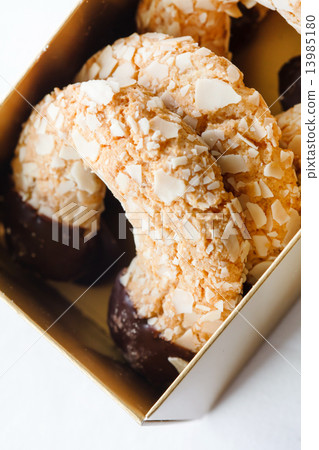 almond cookies almond cookies 13985180