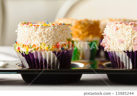 tasty cupcakes tasty cupcakes 13985244