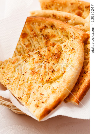 pita bread pita bread 13985247
