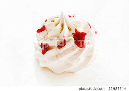 meringue cookie 13985344