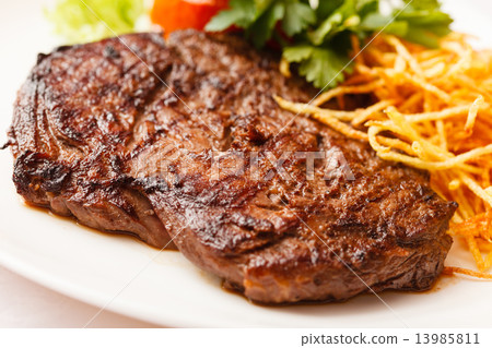 meat with vegetables 13985811