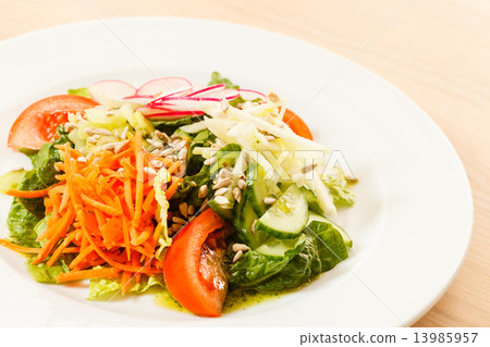 vegetarian salad 13985957