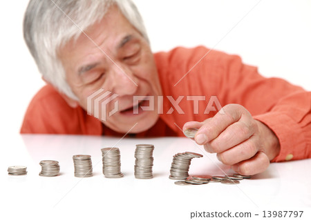 投資失敗的老年人 13987797
