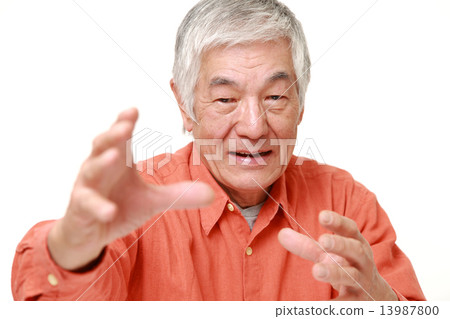 Elderly people sending hand power 13987800