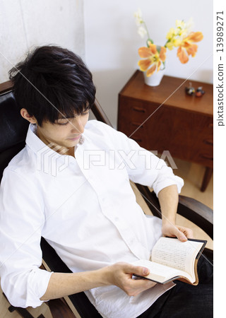一個人讀一本書 13989271
