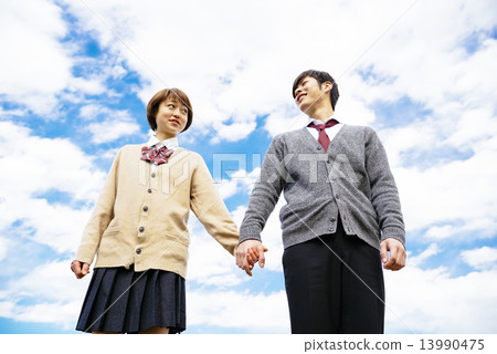 連接手的學生夫婦 13990475