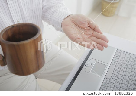 中間人像 13991329