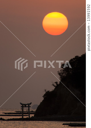 Asahi and Torii Torii 13991592