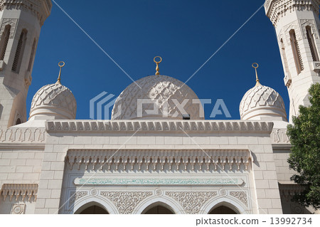 Detail of White Mosque at sunset in Dubai 13992734