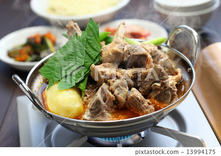 Gamjatang Gamjatang 13994175