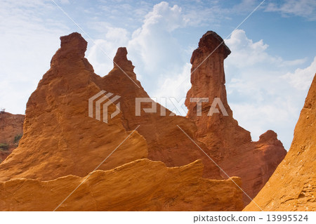 Ocher rocks (French Colorado) near Rustrel, Luberon, Provence, Southern France Ocher rocks (French Colorado) near Rustrel, Luberon, Provence, Southern France 13995524