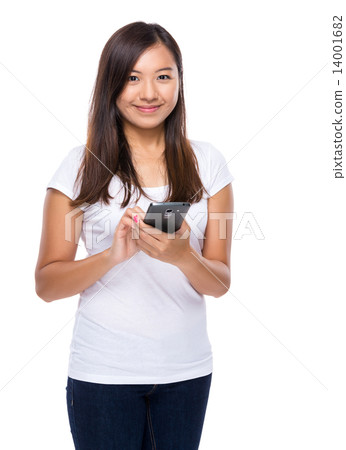 Singaporean woman use of mobile phone 14001682