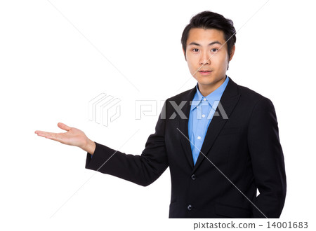 Businessman with hand show with balnk sign 14001683