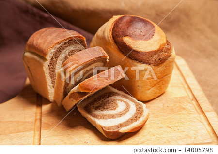 Closeup of traditional Homemade Marble Cake  14005798