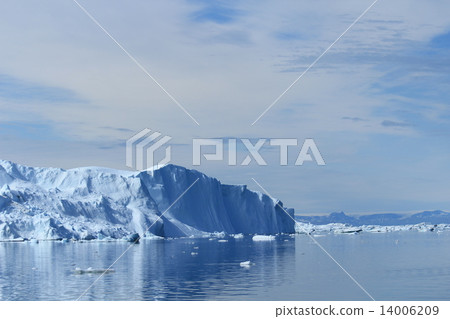 Greenland Glacier Daytime Cruise (Glaciers in Greenland - day time boat tour) 14006209