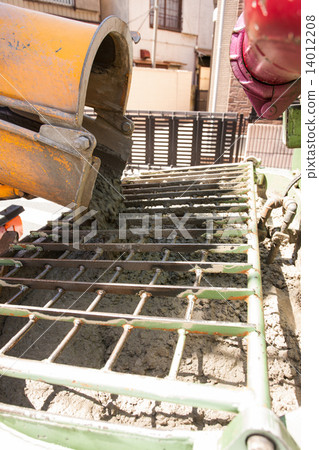 Injection of raw coal from housing construction mixer car to pump car 14012208