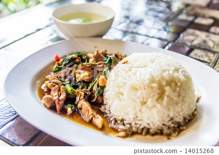 Pad ka-prao kai 14015268