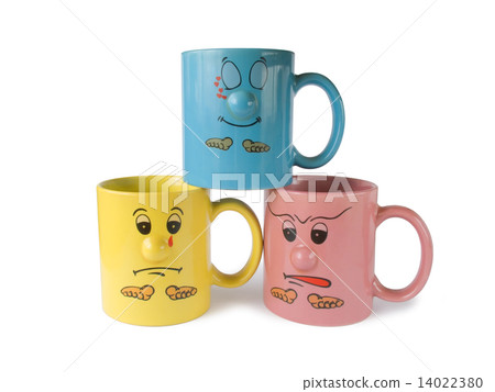Cups with faces (emotion) 14022380