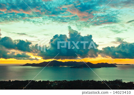 Island Praslin Seychelles at sunset 14023410