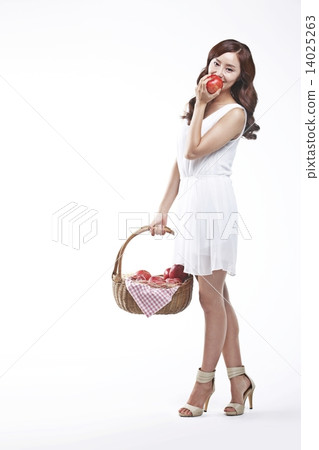 Lifestyle women 14025263