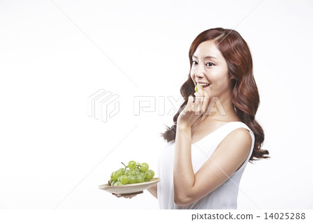 Lifestyle women 14025288