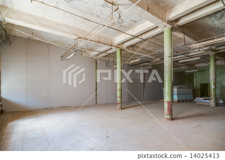 Deserted warehouse Deserted warehouse 14025413