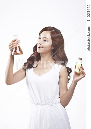 Lifestyle women 14025422